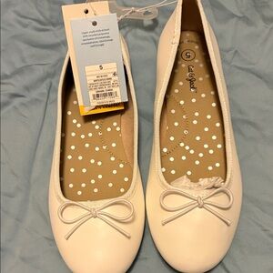 NWT Cat & Jack Women's White Ballet Flats Size 5